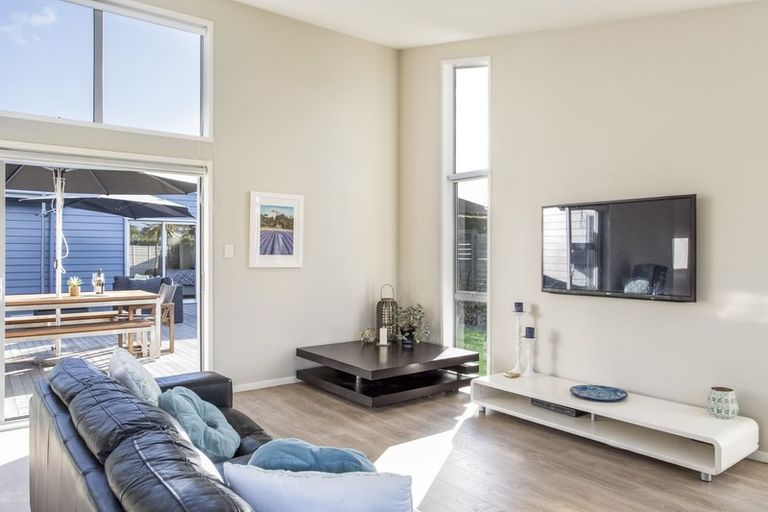 Photo of property in 74 Omana Avenue, Shelly Beach, Helensville, 0874