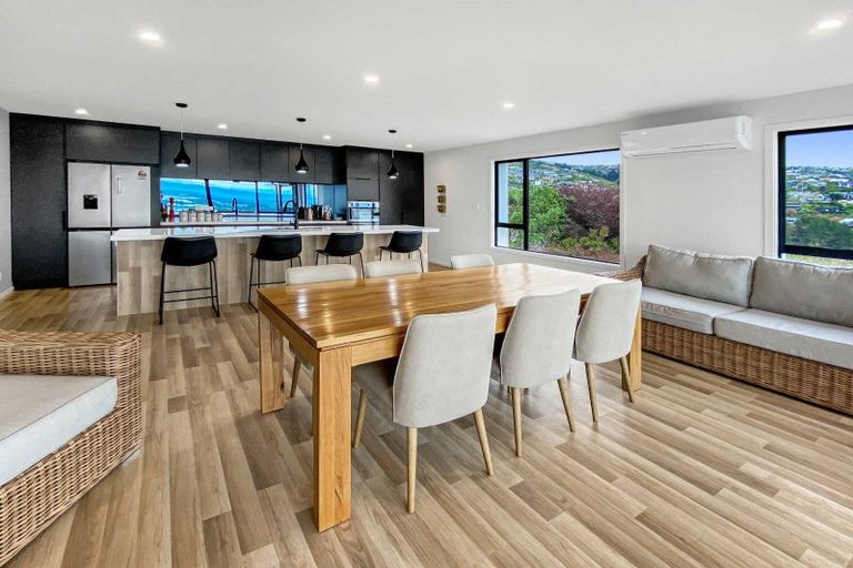 Photo of property in 11b Inverness Lane, Redcliffs, Christchurch, 8081