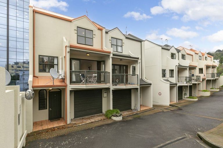 Photo of property in 83a Hill Street, Thorndon, Wellington, 6011