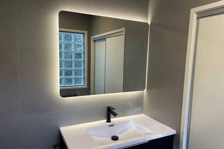 Photo of property in 12 Clinton Road, Tawharanui Peninsula, Warkworth, 0986