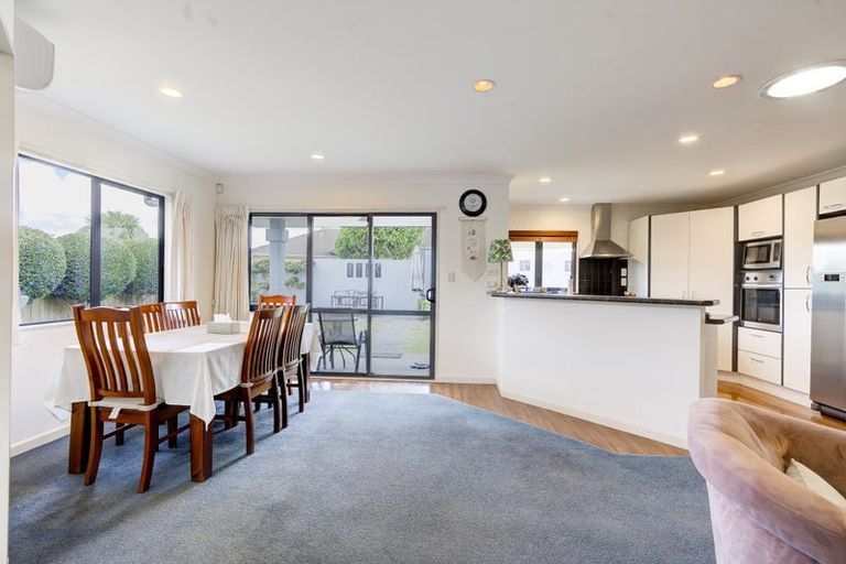 Photo of property in 43a Cairns Crescent, Rototuna, Hamilton, 3210