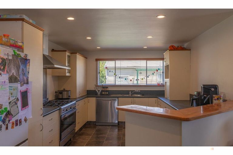 Photo of property in 9 Seddon Street, Highfield, Timaru, 7910