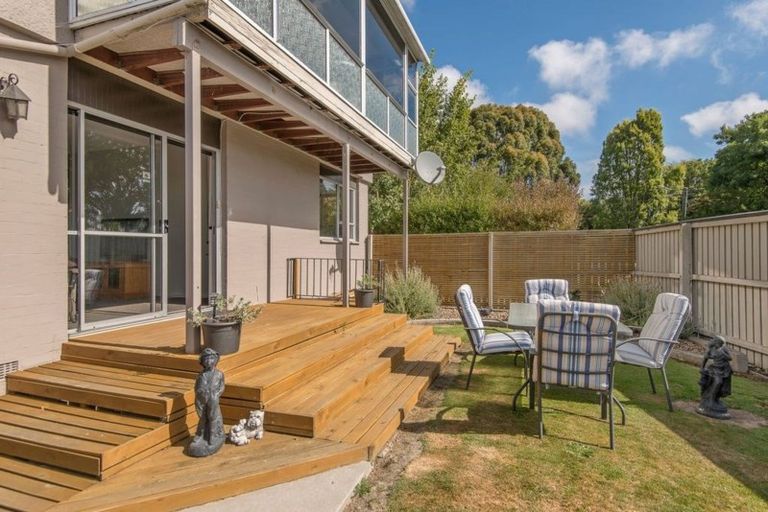 Photo of property in 2 Emlyn Place, Avondale, Christchurch, 8061