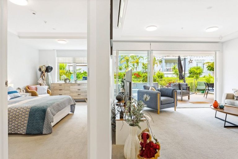 Photo of property in 219 Hibiscus Drive, Orewa, 0931