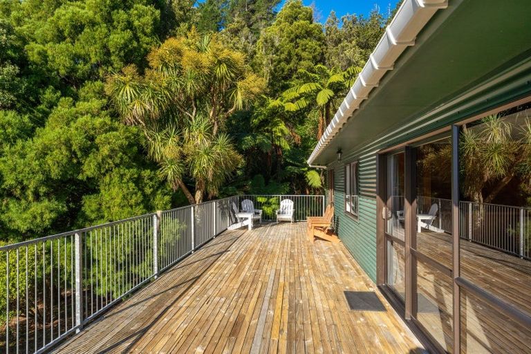 Photo of property in 3900 Kenepuru Road, Black Rock, Picton, 7282