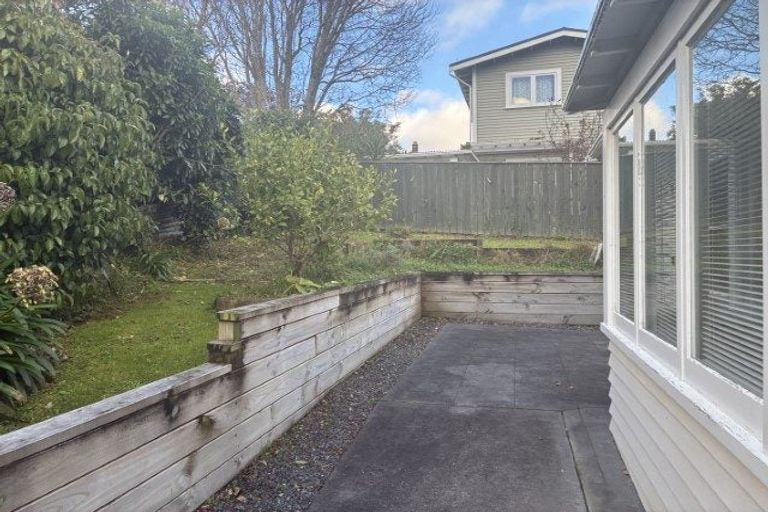 Photo of property in 33 Donald Street, Karori, Wellington, 6012