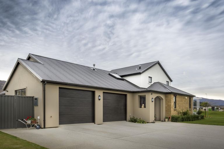 Photo of property in 1 Ash Lane, Cromwell, 9310