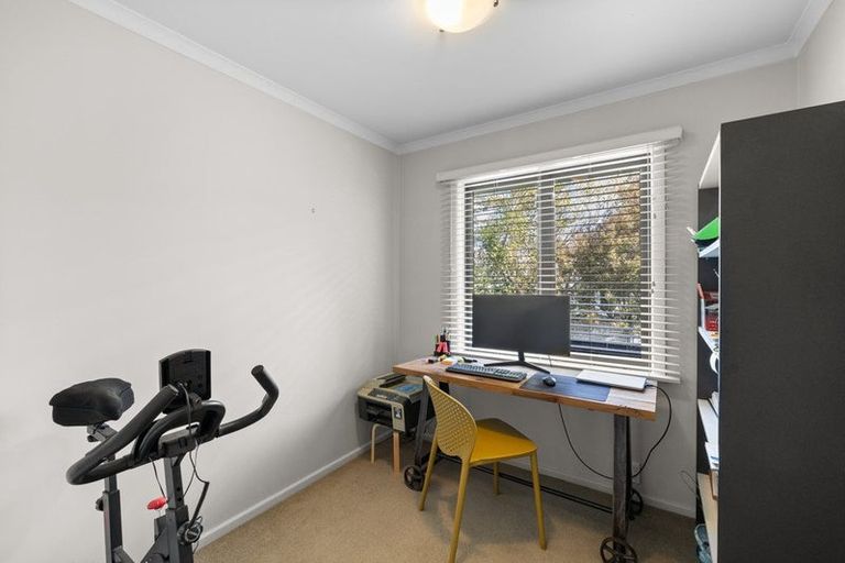 Photo of property in 57a Forrest Hill Road, Milford, Auckland, 0620