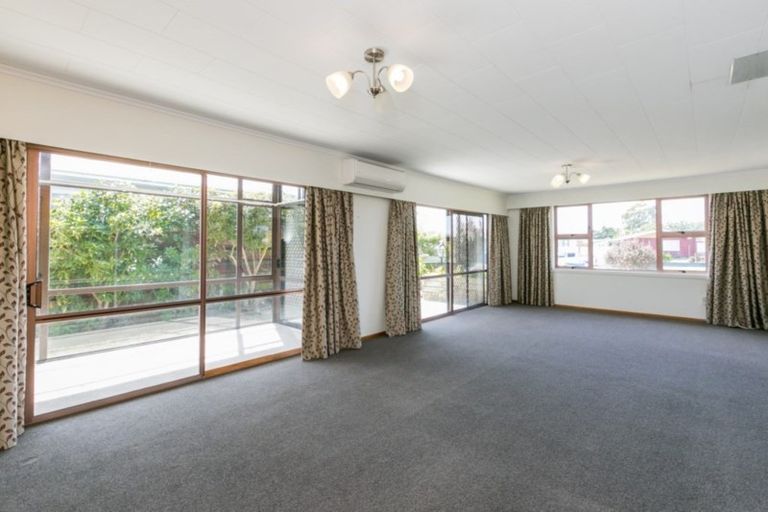 Photo of property in 27 Norwich Crescent, Tamatea, Napier, 4112