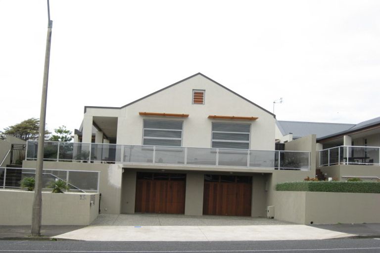 Photo of property in 13c Mangorei Road, Strandon, New Plymouth, 4312