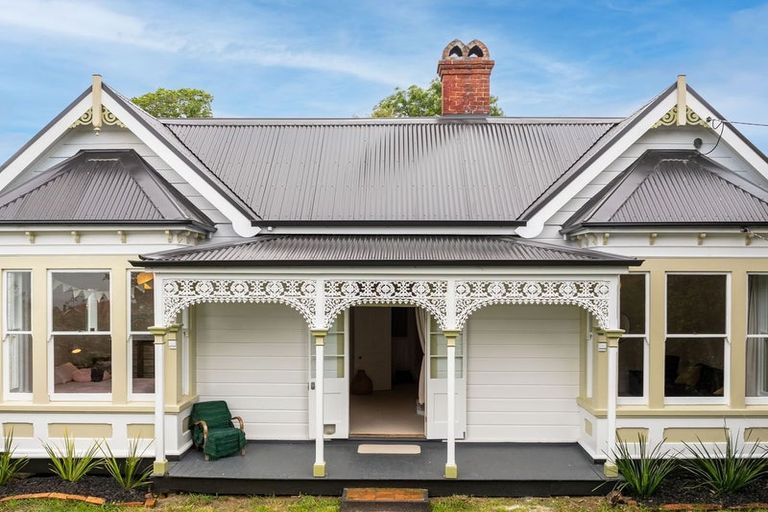 Photo of property in 22 Neidpath Road, Mornington, Dunedin, 9011