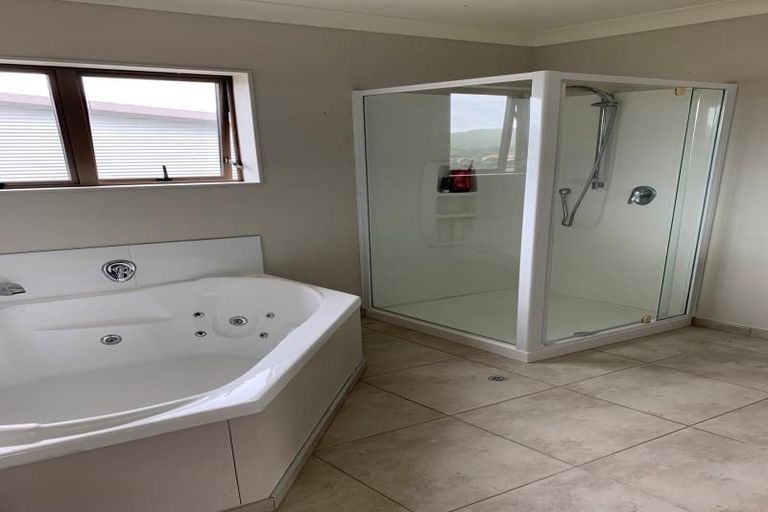 Photo of property in 6 Port Lane, Whitby, Porirua, 5024