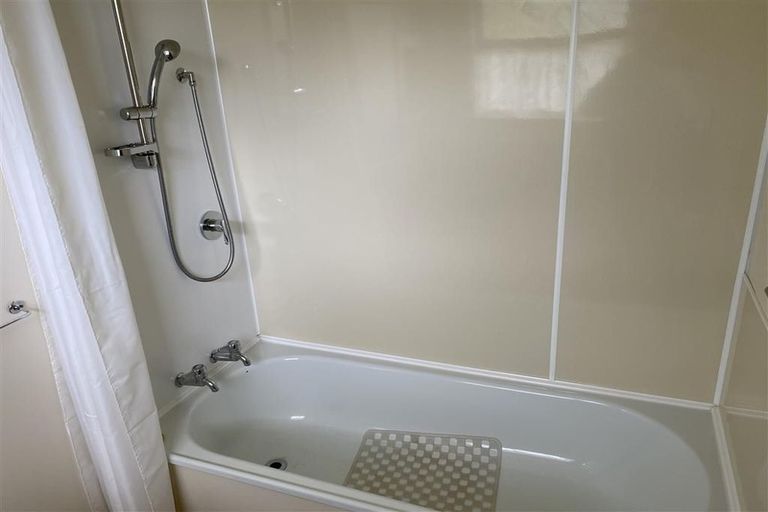 Photo of property in 15 Ward Street, Trentham, Upper Hutt, 5018