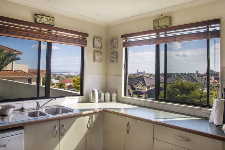 Photo of property in 23 The Enclave, Totara Heights, Auckland, 2105