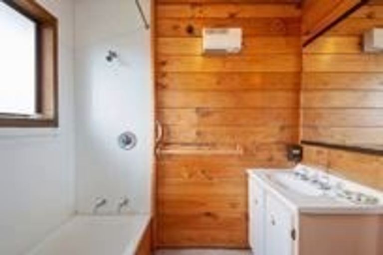 Photo of property in 4/260 Taupahi Road, Turangi, 3334