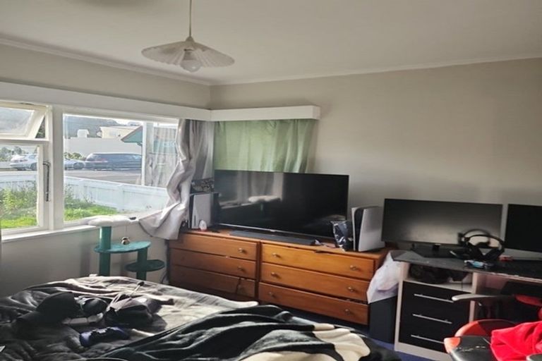 Photo of property in 1/954 High Street, Avalon, Lower Hutt, 5011