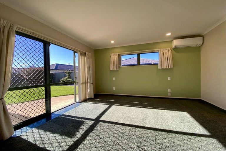 Photo of property in 9 Flemington Place, Taradale, Napier, 4112