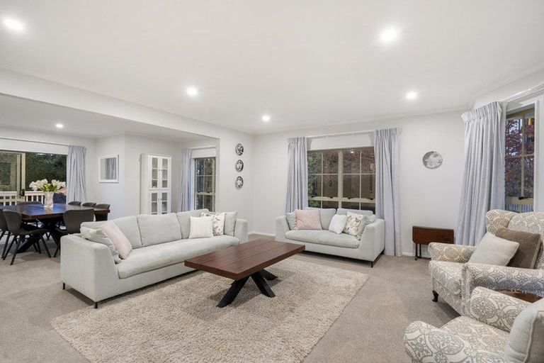 Photo of property in 44 Ravenstone Place, Chatswood, Auckland, 0626