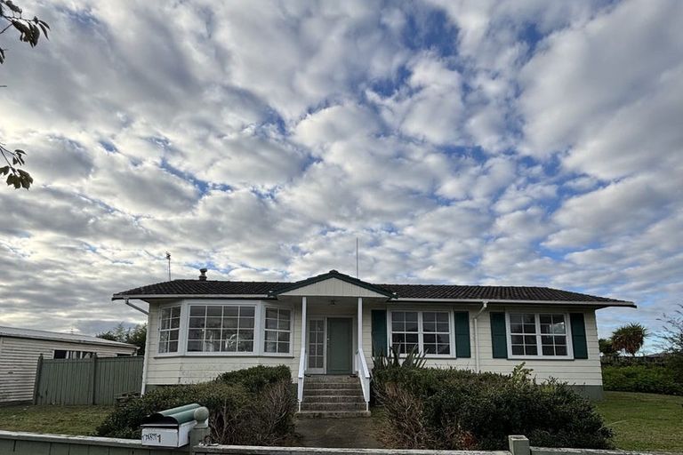 Photo of property in 1 Fairlight Place, Manurewa, Auckland, 2102