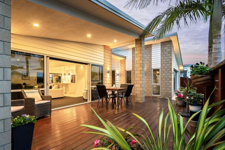 Photo of property in 9 Trevally Place, Snells Beach, 0920