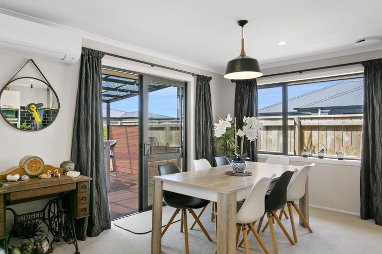 Photo of property in 28 Huka Heights Drive, Rangatira Park, Taupo, 3330