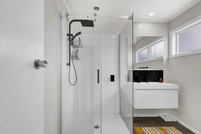 Photo of property in 24 Tukapa Street, Westown, New Plymouth, 4310