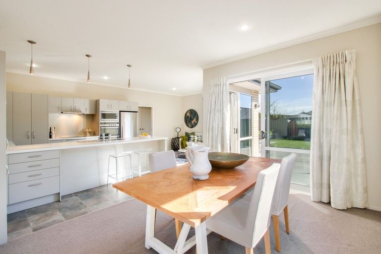 Photo of property in 302 Nottingley Road, Frimley, Hastings, 4120