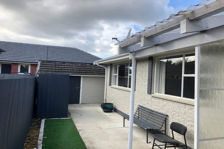 Photo of property in 1a Barclay Place, Burwood, Christchurch, 8061