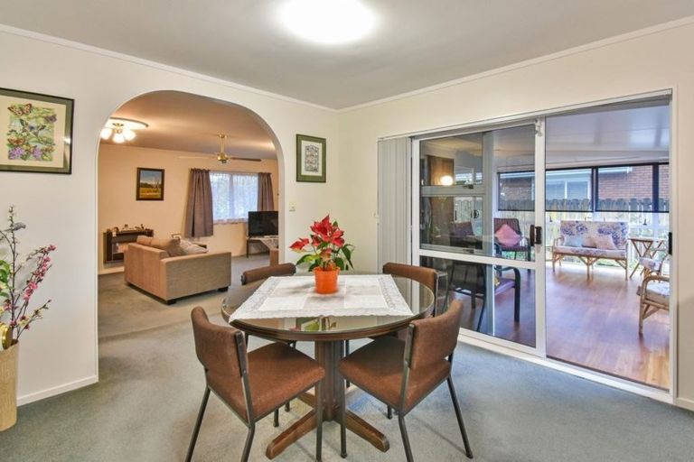 Photo of property in 2 Tuakura Way, The Gardens, Auckland, 2105