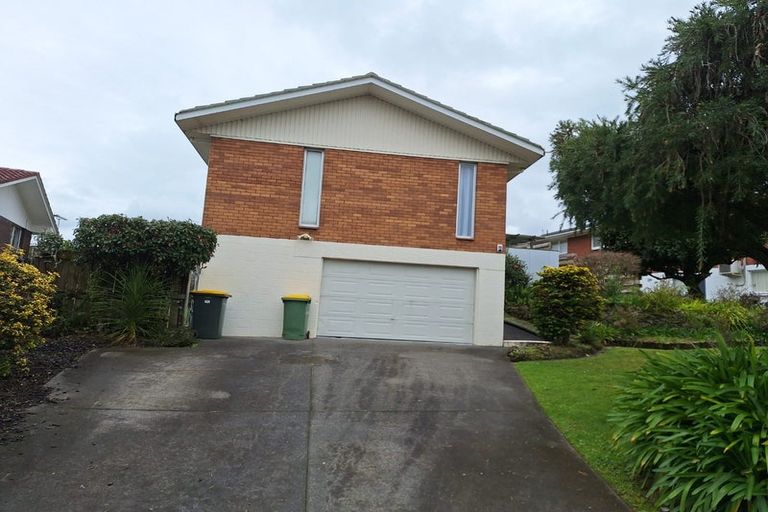 Photo of property in 49 Butterworth Drive, Glendene, Auckland, 0602