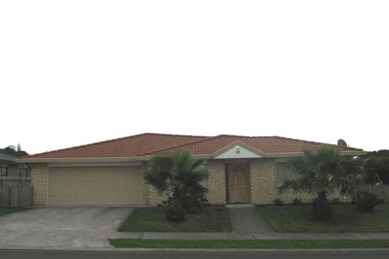 Photo of property in 13 Greenberry Drive, Ranui, Auckland, 0612