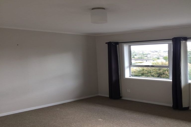 Photo of property in 1/30 Acacia Road, Torbay, Auckland, 0632