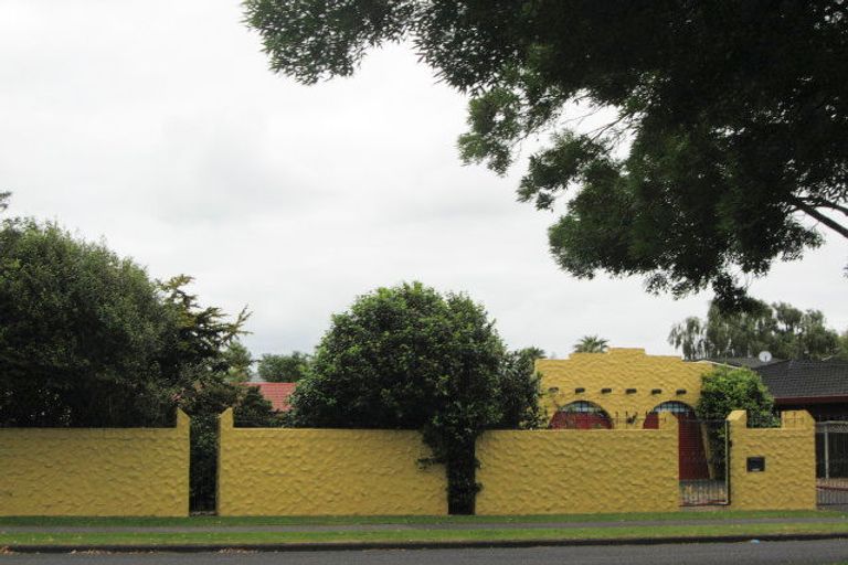 Photo of property in 56 Walter Strevens Drive, Conifer Grove, Takanini, 2112