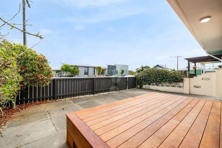 Photo of property in 2/7 Collingwood Street, New Brighton, Christchurch, 8061