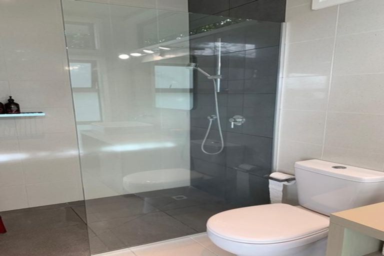 Photo of property in 107 Hinemoa Street, Birkenhead, Auckland, 0626