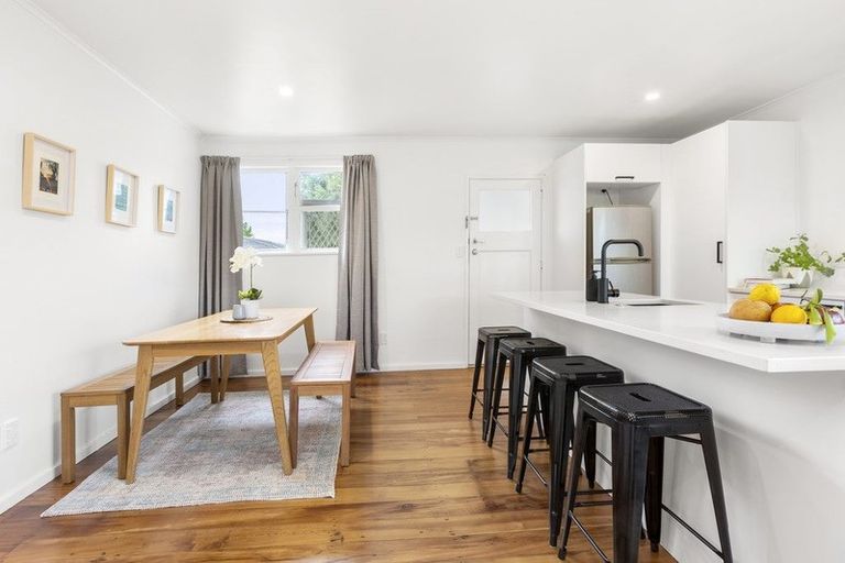 Photo of property in 82 Alfred Street, Fairfield, Hamilton, 3214