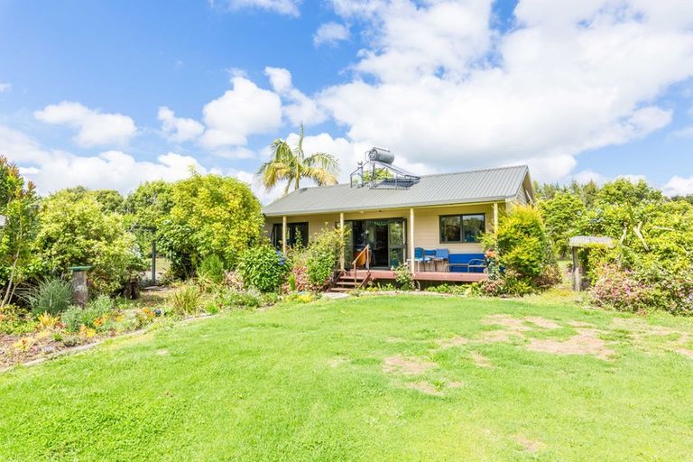 Photo of property in 118 Wiroa Road, Kerikeri, 0293