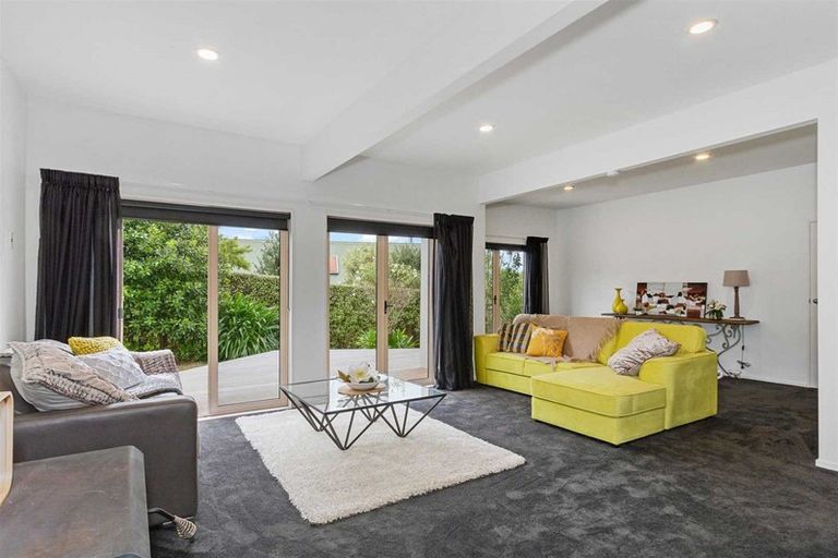 Photo of property in 200 Panorama Road, Clifton, Christchurch, 8081