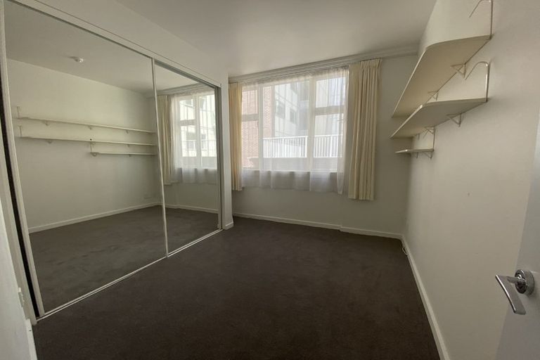 Photo of property in De Vere Apartments, 9/23 Tennyson Street, Te Aro, Wellington, 6011