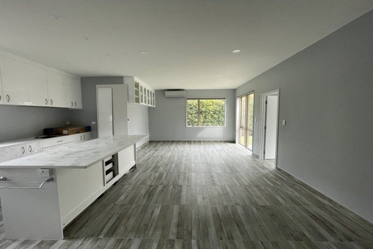 Photo of property in 6a Becroft Drive, Forrest Hill, Auckland, 0620