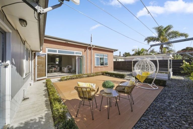 Photo of property in 33 Hope Farm Avenue, Pakuranga Heights, Auckland, 2010