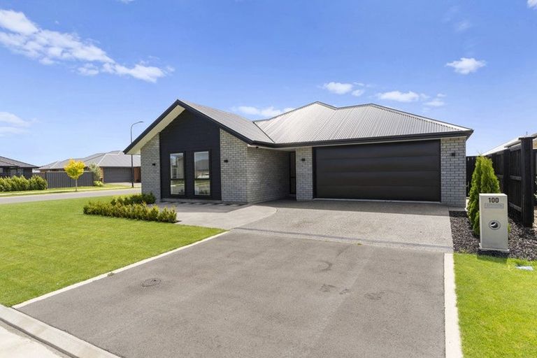 Photo of property in 100 Lenborough Drive, Rolleston, 7614