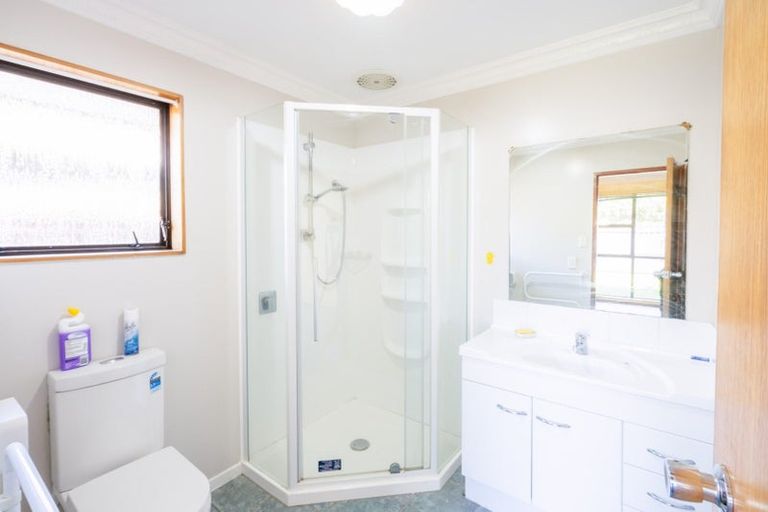 Photo of property in 63 Clifton Terrace, Fitzherbert, Palmerston North, 4410