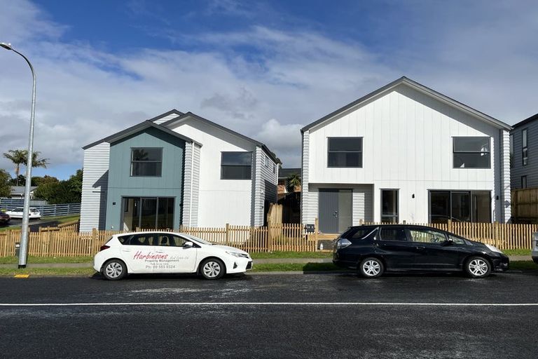 Photo of property in 1 Boys Place, Pakuranga Heights, Auckland, 2010