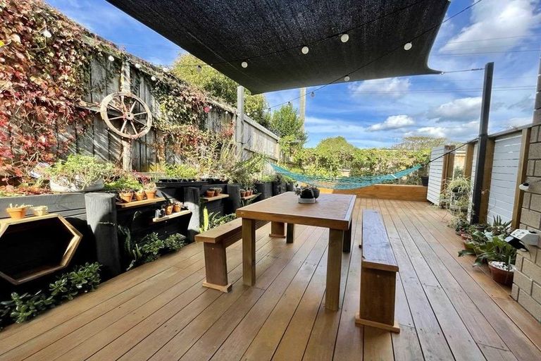 Photo of property in 51a Routley Drive, Glen Eden, Auckland, 0602