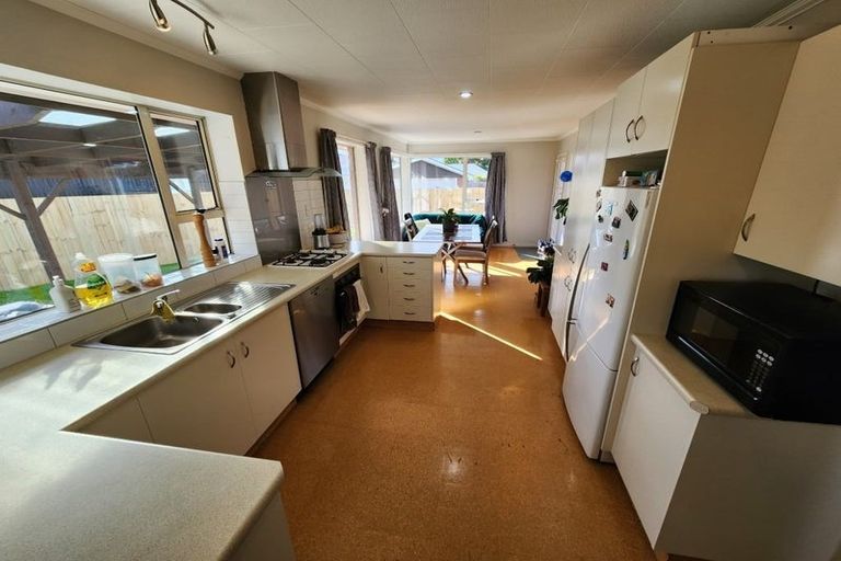 Photo of property in 47 Damien Place, Bromley, Christchurch, 8062