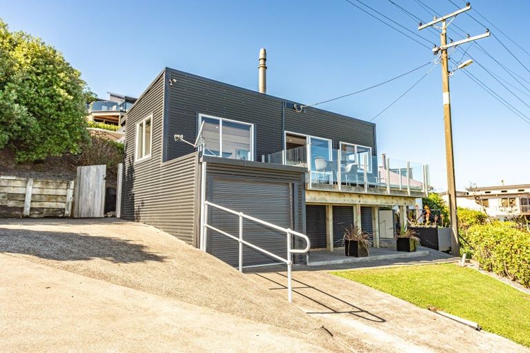 Photo of property in 18 Sunset Parade, Kai Iwi, Whanganui, 4574