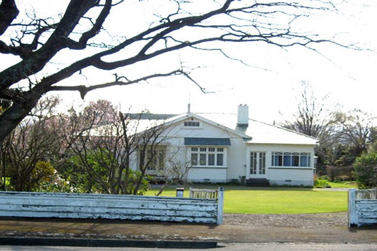 Photo of property in 16 Main Street, Greytown, 5712