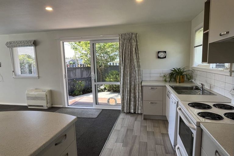 Photo of property in 2/16 Cutts Road, Russley, Christchurch, 8042