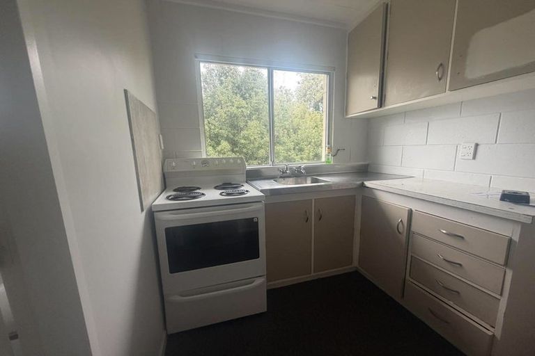 Photo of property in 6/12 Wood Street, Wallaceville, Upper Hutt, 5018